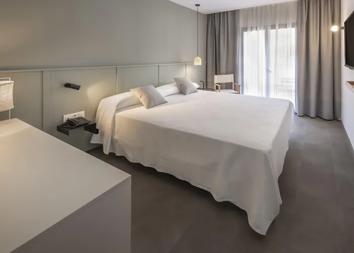 Ght Miratge - Only Adults 18 And Up Hotel